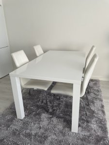 4-hengen ruokailuryhmä