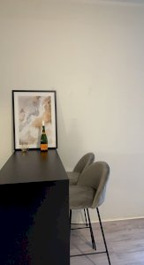 Baaripöytä ja tuolit