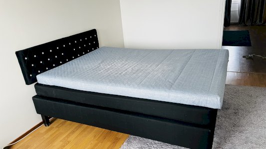 Sänky Bed