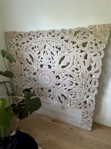 Massiivipuinen sängynpääty 160 cm leveään sänkyyn